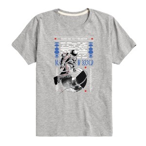 Boys' - MTV - Take Me To The Moon Person Short Sleeve Graphic T-Shirt - 1 of 4