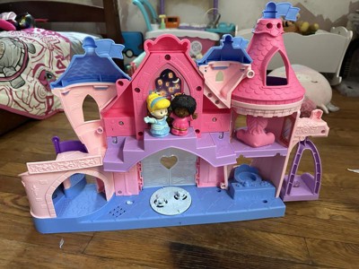 FISHER PRICE x Disney Princess Little People® Magical Lights & Dancing  Castle with Figurines