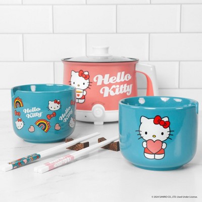 Uncanny Brands Hello Kitty Hot Pot with Ramen Bowls