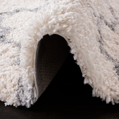 Fontana Gray and Cream 4' x 6' Shag Area Rug