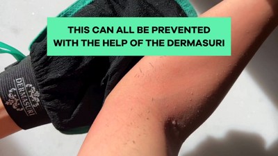 Dermasuri Black and Green Deep Exfoliating Body Scrub Glove