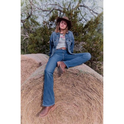 Levi's Women's 725 High-Rise Bootcut Jeans - image 4
