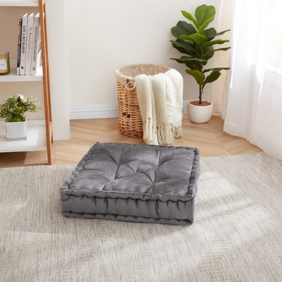 Tufted floor pillow - Best Fabric Store Blog