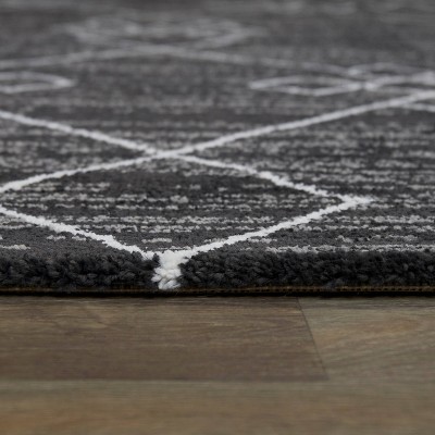 Alberto Charcoal Geometric Synthetic Area Rug 7'10" x 10'