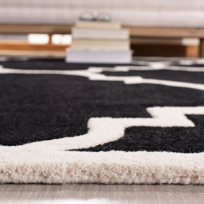 Chatham Black and Ivory Hand-Tufted Wool Area Rug 4' x 6'