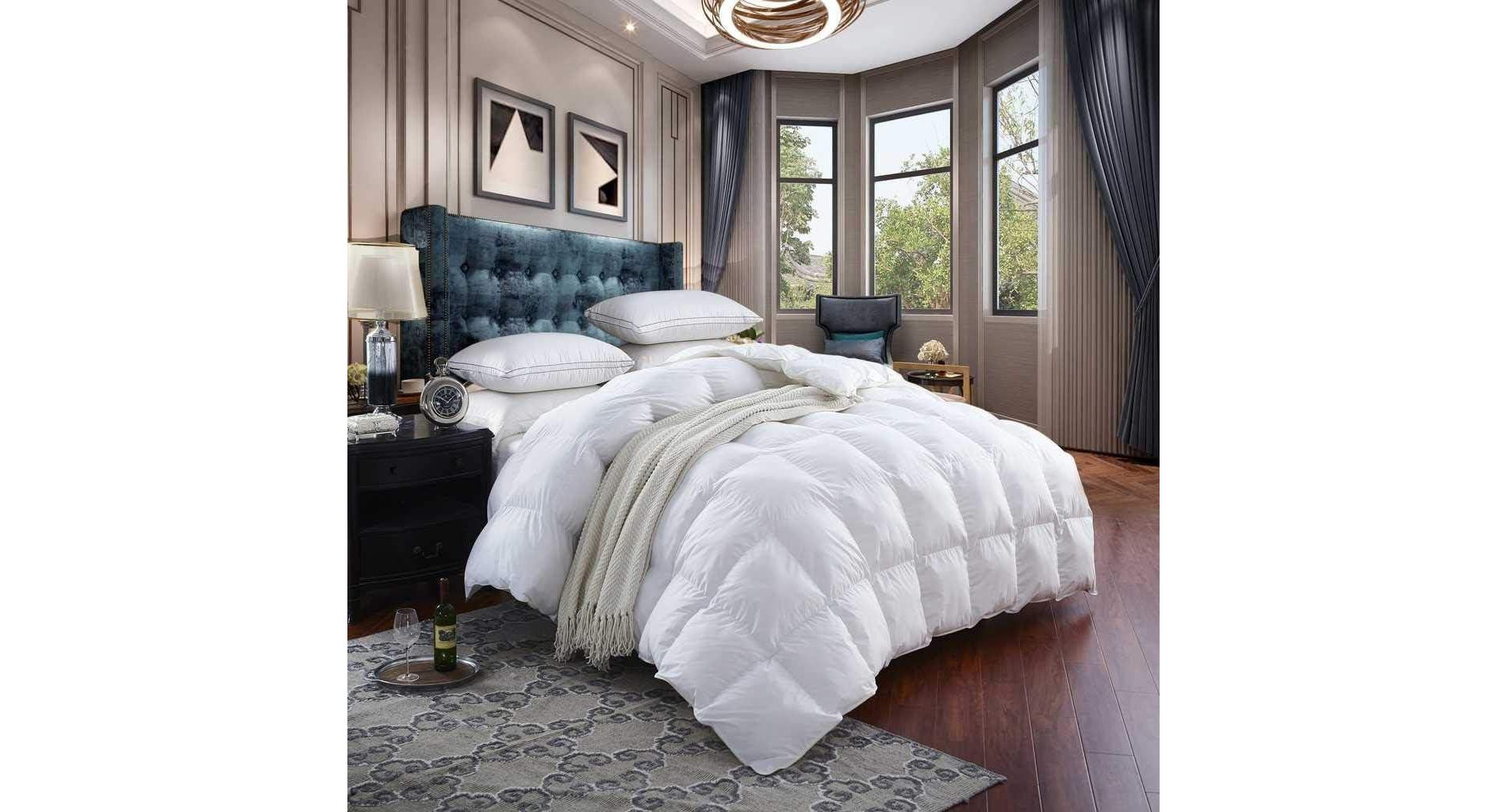 Queen Size 1500 Thread Count Egyptian Cotton Goose Down Comforter - Medium Warmth All Season