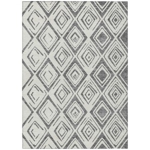 Gray And Ivory Geometric Washable Indoor Outdoor Area Rug - 1 of 4