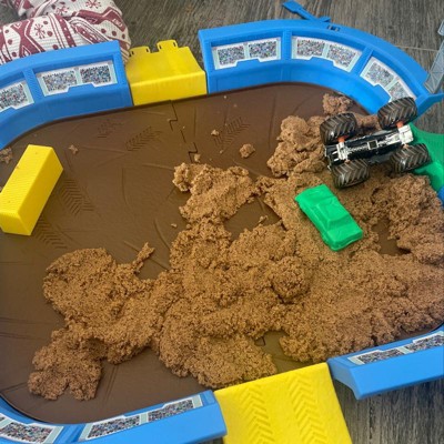 Monster jam dirt arena hot sale playset