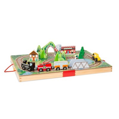 Melissa &#38; Doug Take-Along Railroad 17pc