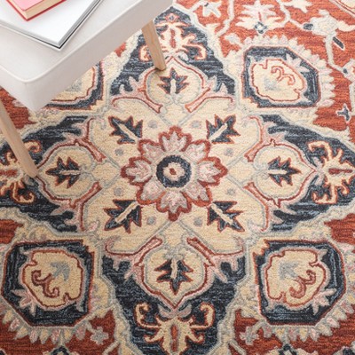 Heritage Red and Black Hand-Tufted Wool 4' x 6' Rug