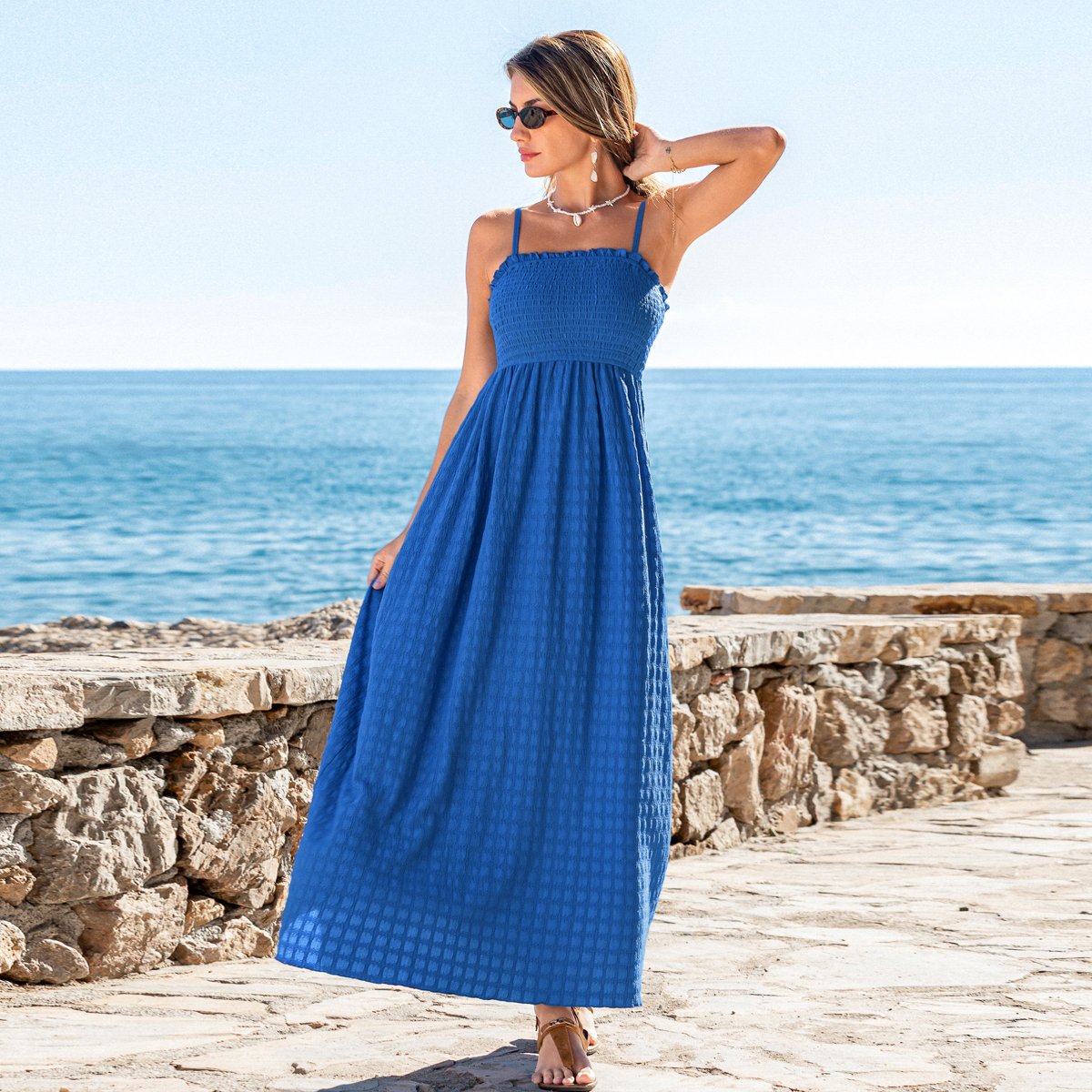 Женские платья Cupshe Women's Alluring Blue Smocked Maxi Dress-S-Blue — фото 4
