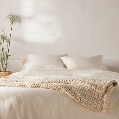 Oversized Solid Bed Throw – Casaluna