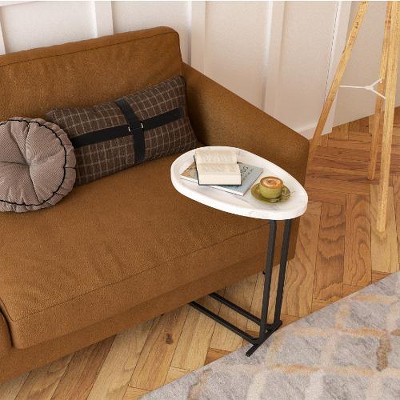 Lyngins Modern C-Shaped Side Table, Lightweight Metal Frame, End Table for Sofa, C Small Table for Bedside, Couch Side Tables, Bed Side Table