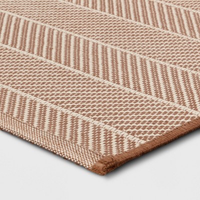 4&#39;x5&#39;6&#34; Chevron Striped Area Rug Ivory/Tan - Room Essentials&#8482;