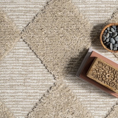 Beige Diamond Pattern 8' x 10' Synthetic Area Rug