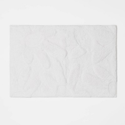 17"x24" Daisies Cotton Bath Rug White - Room Essentials™