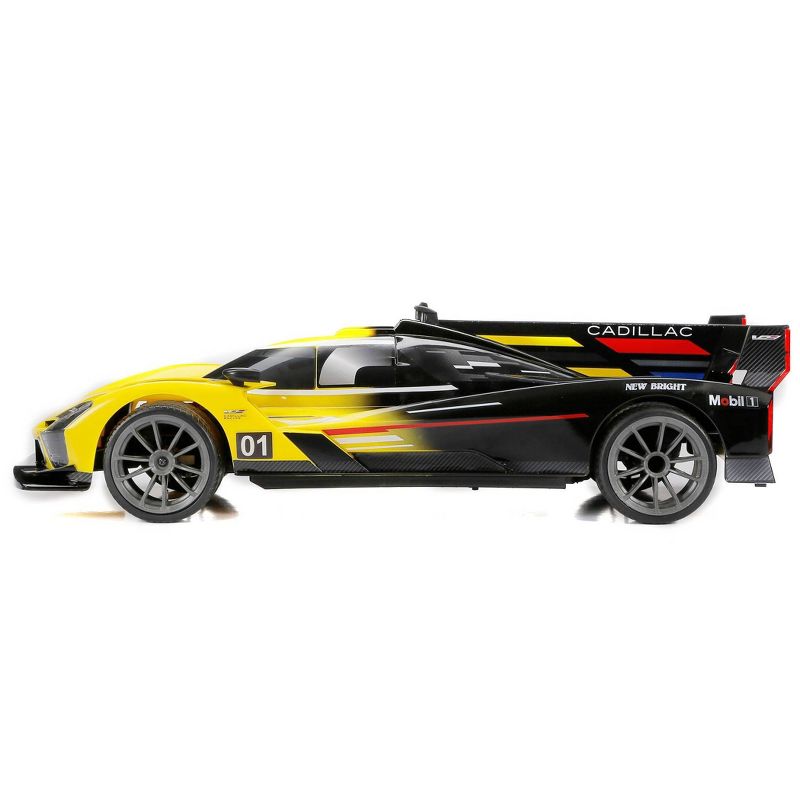 New Bright 1:8 Scale Remote Control 4x4 Forza Motorsport Cover Car, 3 of 14