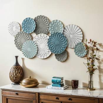 LuxenHome Multi-Color Metal Floral Layered Plates Wall Decor Multicolored