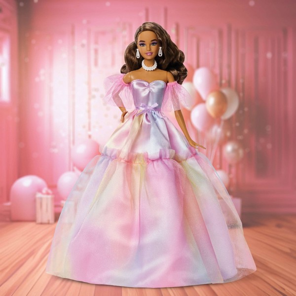Muñeca Barbie Signature Birthday Wishes con cabello castaño y vestido con efecto arcoíris pastel 2