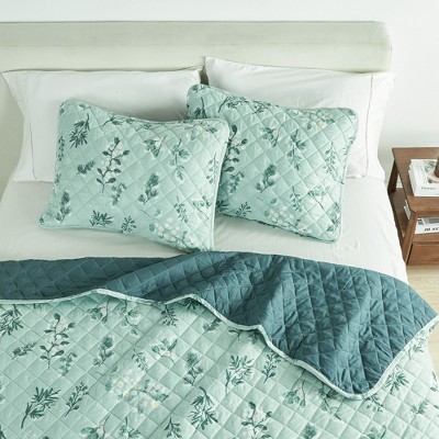 Reversible Snowy Botanical Twin Microfiber Quilt Set