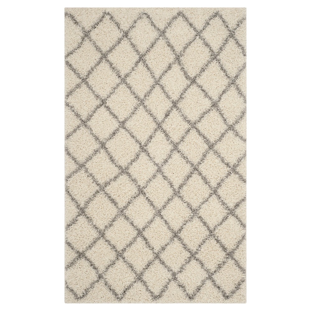 Ivory/Gray Geometric Loomed Area Rug - (5'1inx7'6in) - Safavieh