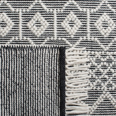 Natura Black and Ivory Wool 8' x 10' Handwoven Area Rug