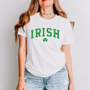 Simply Sage Market Irish Clover Short Sleeve Tee - 1 of 4