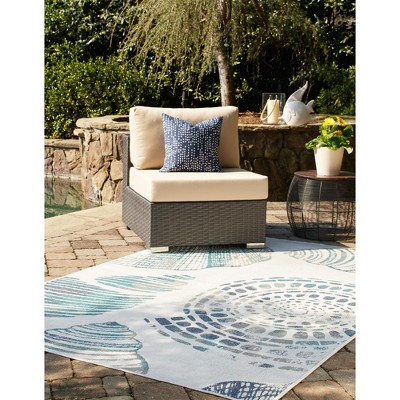Ivory and Blue Synthetic Flat Woven Outdoor Rug, 4' x 6'
