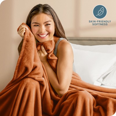 Sienna Twin/Twin XL Microfleece Ultra-Soft Reversible Throw Blanket