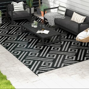 Gulches Outsunny Reversible Outdoor Rug, 9' x 18' Waterproof Plastic Straw Floor Mat with Carry Bag - 1 of 4
