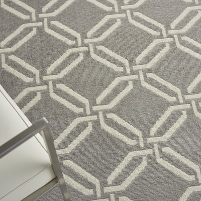 Trellis Chic Gray Synthetic 5' x 7' Hand-Knotted Area Rug