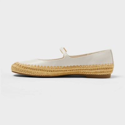 Women s Bea Flats with Memory Foam Insole - Universal Thread 3490₽