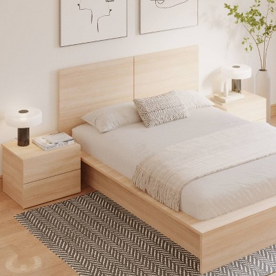 Light Brown Wood Queen Platform Bed with Nightstands