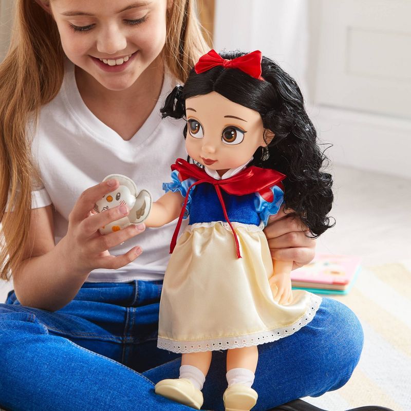 Snow White Disney Animator 15&#34; Doll with Black Hair, 3 of 11