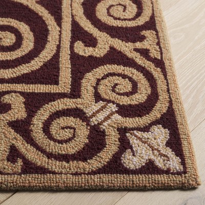 Ivory and Burgundy Hand-Hooked Wool Area Rug, 2'6" x 4'