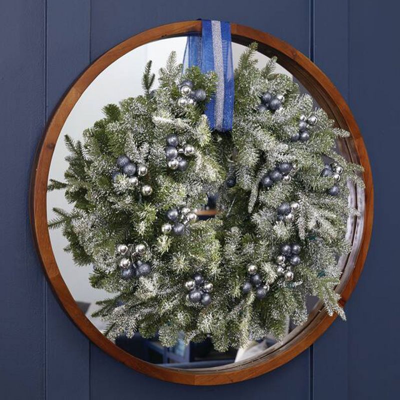 NOMA Pre-Lit Battery Operated Artificial Christmas Wreath, 4 of 7