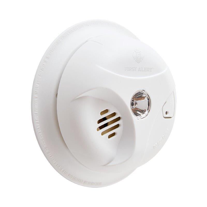 First Alert SA304CN3 Battery Powered Smoke Detector with LED Escape Light, 3 of 6