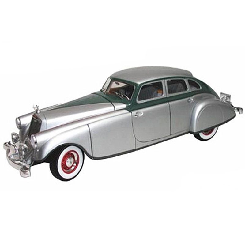 1933 Pierce Arrow Silver 1/18 Diecast Model Car by Signature Models, 2 of 4