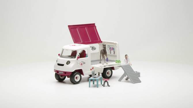 Schleich Mobile Vet, 2 of 11, play video