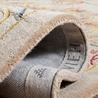 Savonnerie Sage and Beige Wool 5' x 8' Hand-Tufted Area Rug