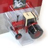 1/64 International 1086 with Duals, 2015 National Farm Toy Museum - 2 of 3