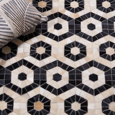 Handmade Black Geometric Cowhide Square Area Rug, 6'