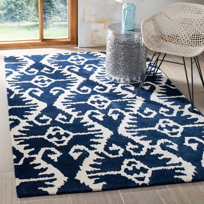Wyndham Royal Blue and Ivory Wool Tufted Area Rug 4' x 6'