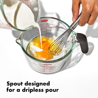 Clear 2-Cup Angled Plastic Measuring Cup with Black Handle