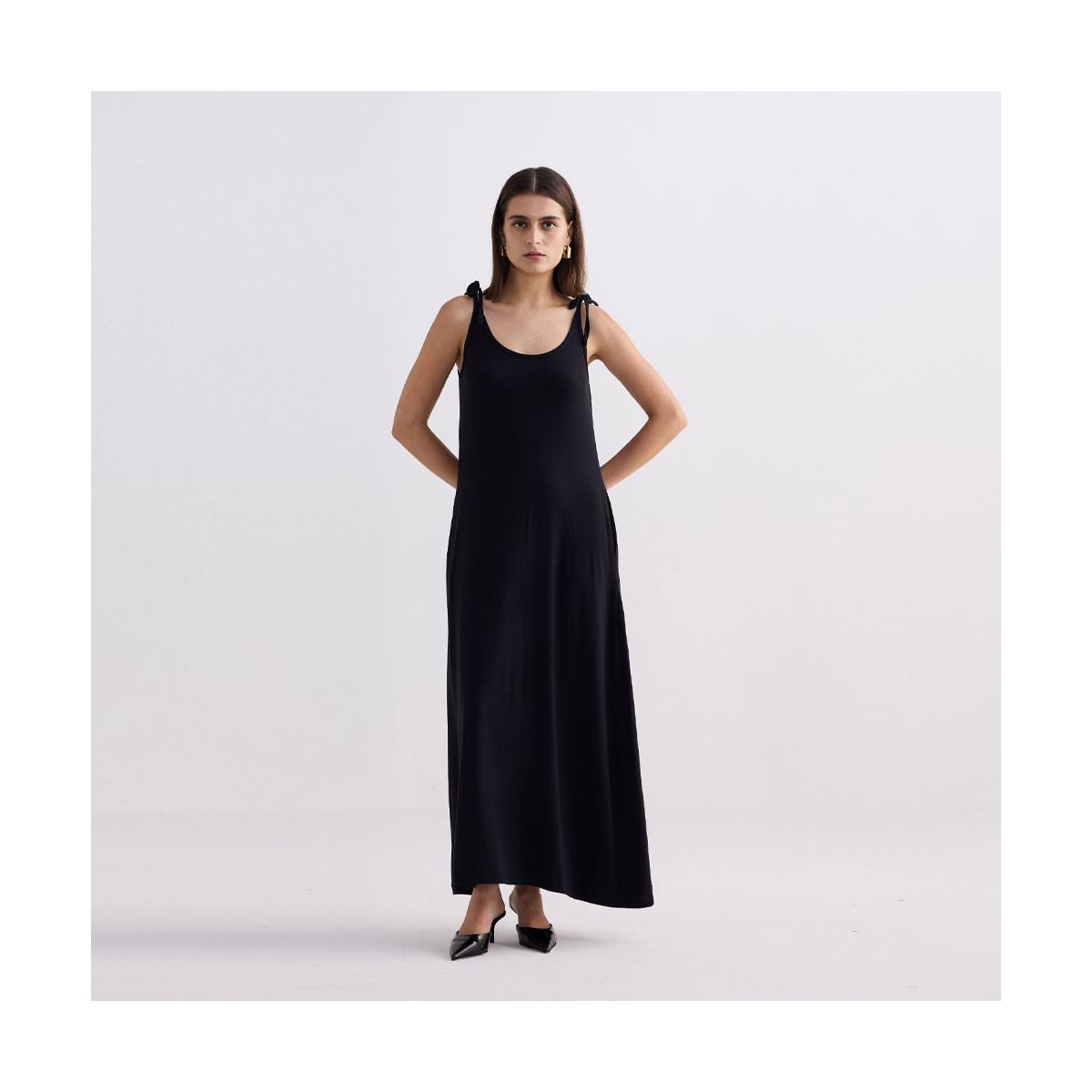 Reistor Womens Tie-Detail Maxi Dress