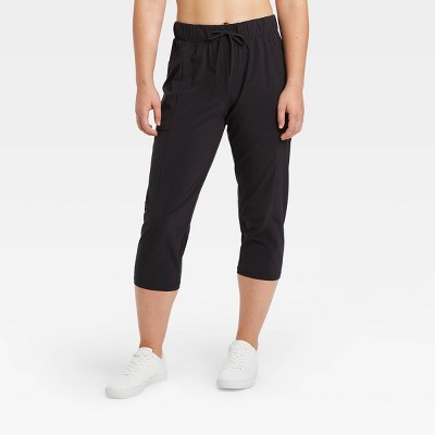 lightweight capri joggers