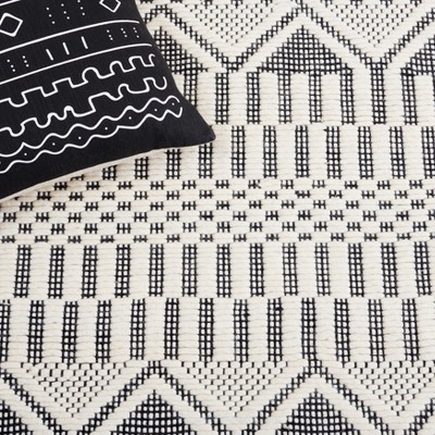Ivory and Black Geometric Wool 3' x 5' Area Rug