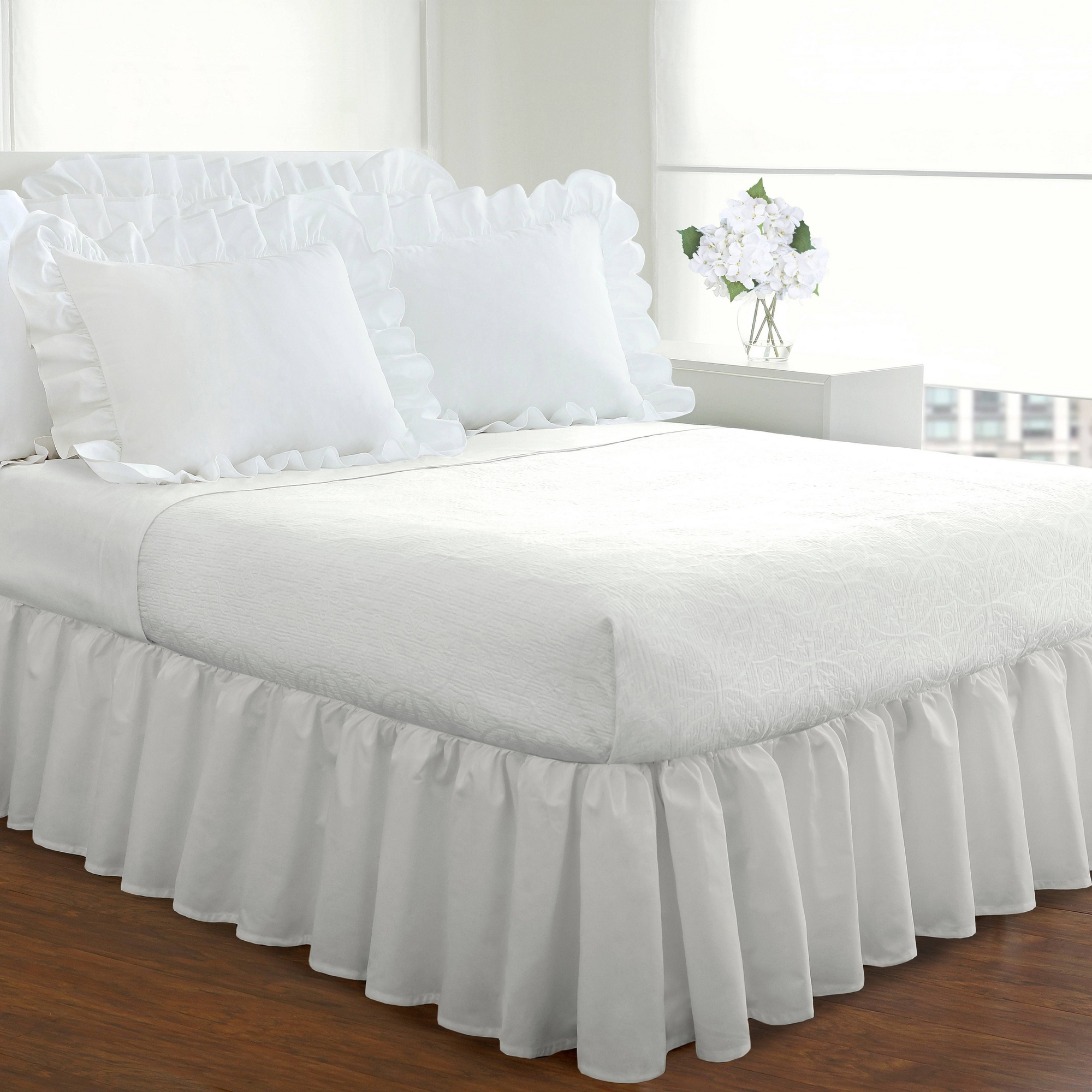 Queen Ruffled Bedskirt 18" Drop White - Fresh Ideas: Polyester Poplin, Machine Washable, 250 Thread Count