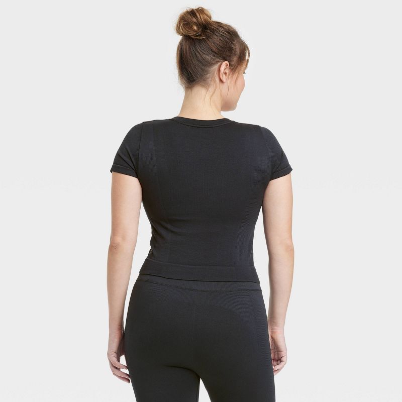 Women's Seamless Cropped Short Sleeve Top - All In Motion™, 4 of 8