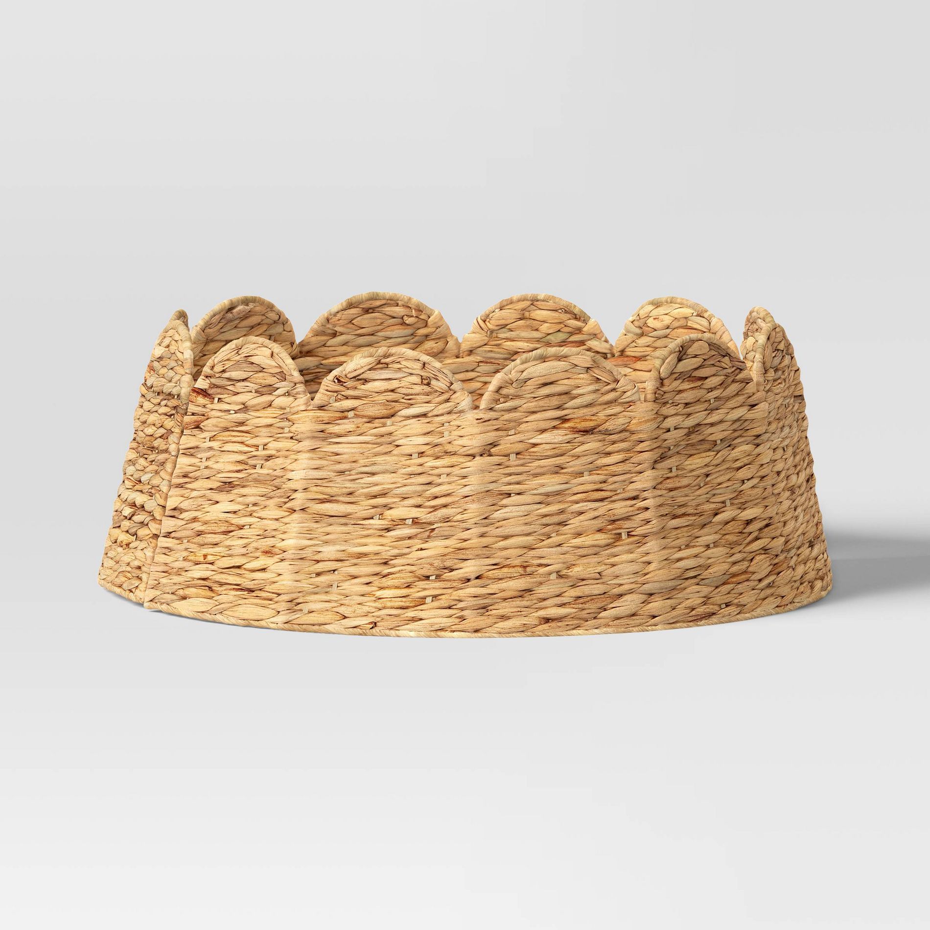 Christmas Water Hyacinth Scalloped Tree Collar - Wondershop™